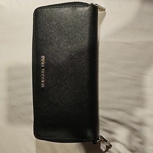 MICHAEL KORSSaffiano Leather Continental Wallet